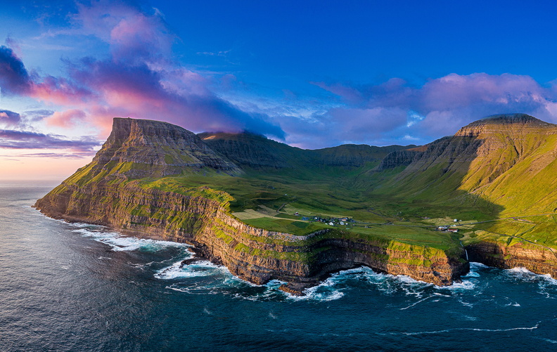 The Faroe Islands, Denis Ryan